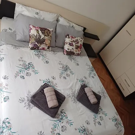 Stan Na Dan Mig -vranje شقة فرانيي